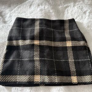 H&M Black and Tan Plaid Mini Skirt